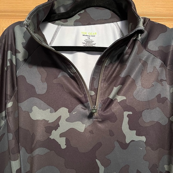 NWT Tek Gear Camo Quarter Zip - Picture 6 of 10